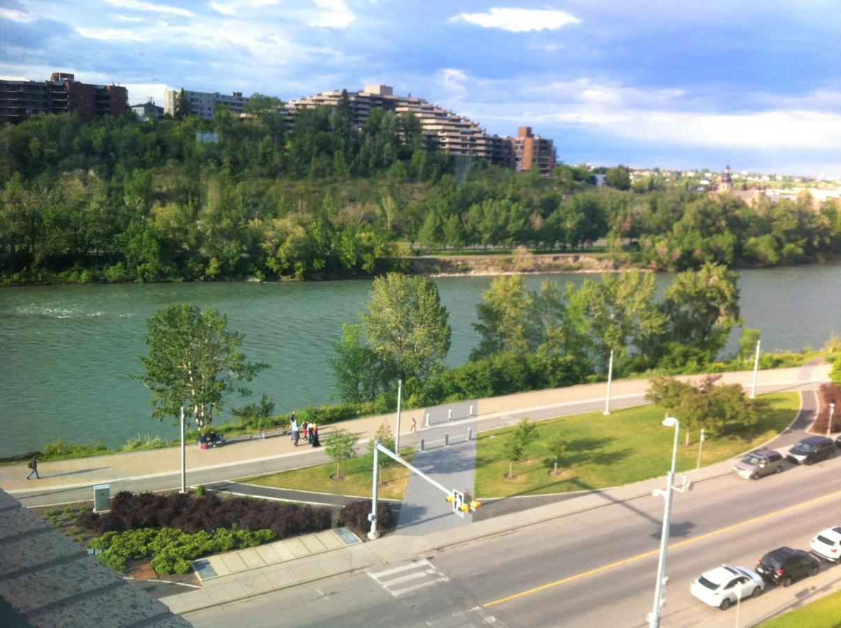 Amicable, Cozy, High Speed Internet, Sleeps 2 Riverview Downtown Apartment YYC Eksteriør bilde