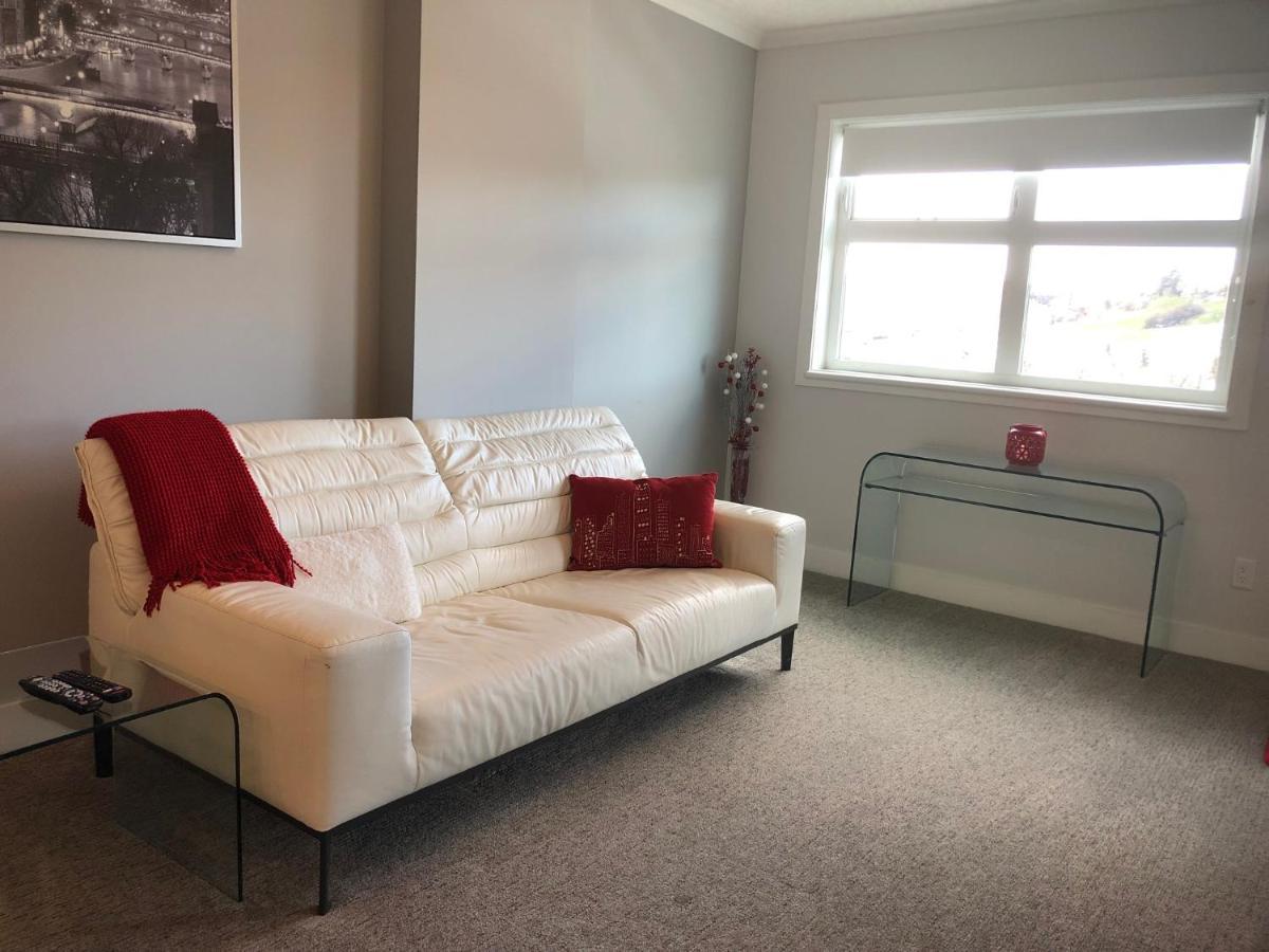 Amicable, Cozy, High Speed Internet, Sleeps 2 Riverview Downtown Apartment YYC Eksteriør bilde